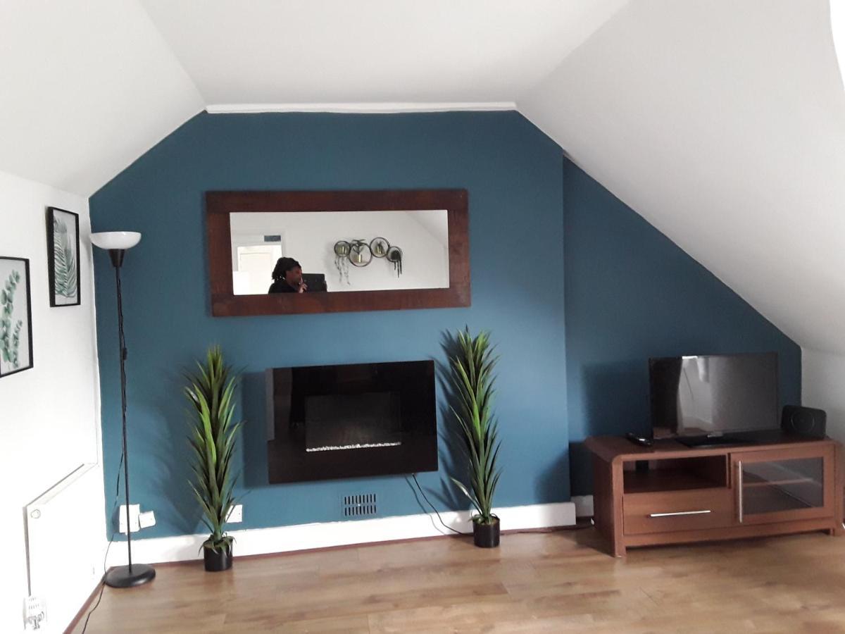 Stunning 1-Bed Apartment In London Bagian luar foto